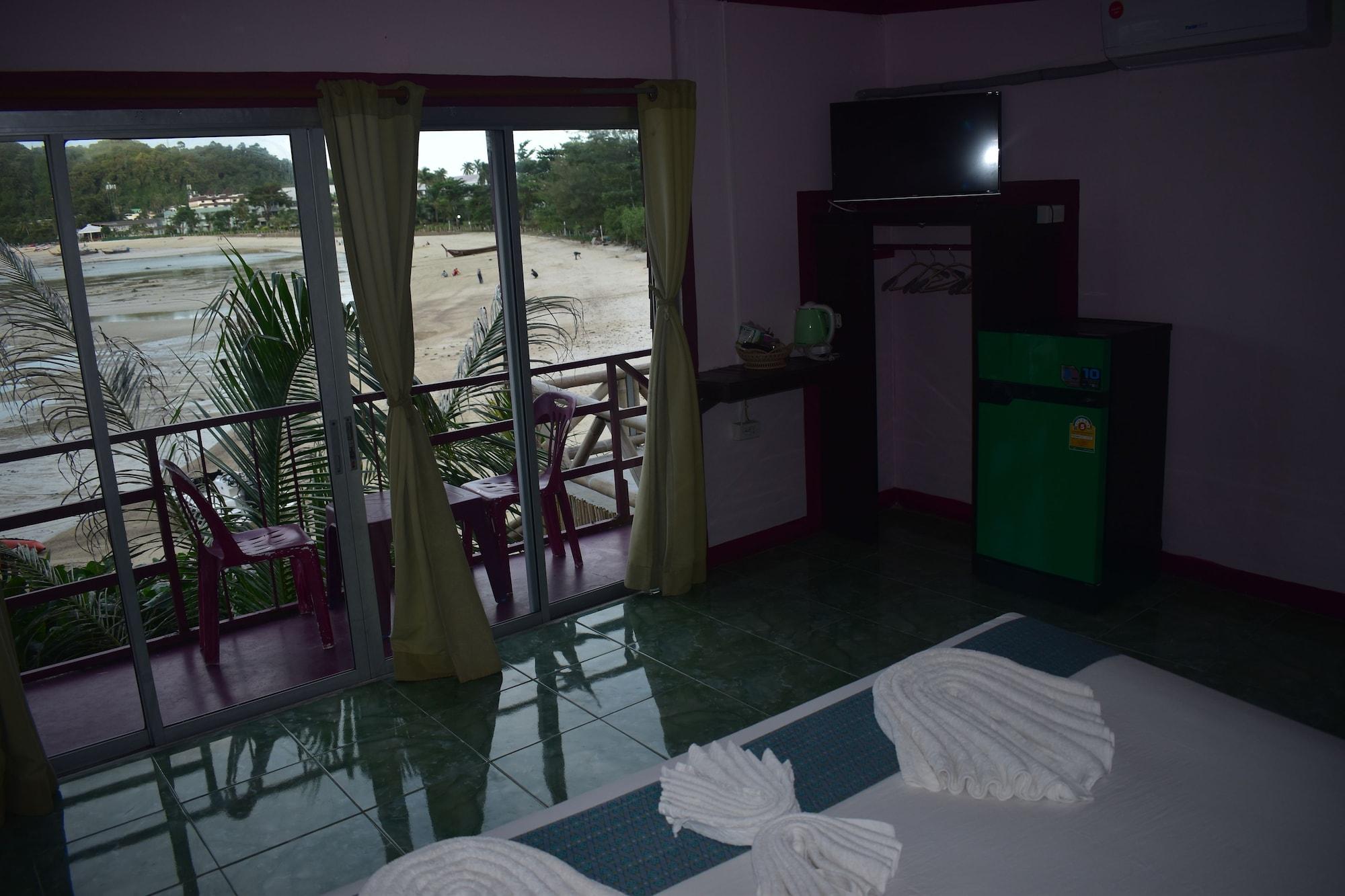 Phi Phi Beach Front Resort Extérieur photo