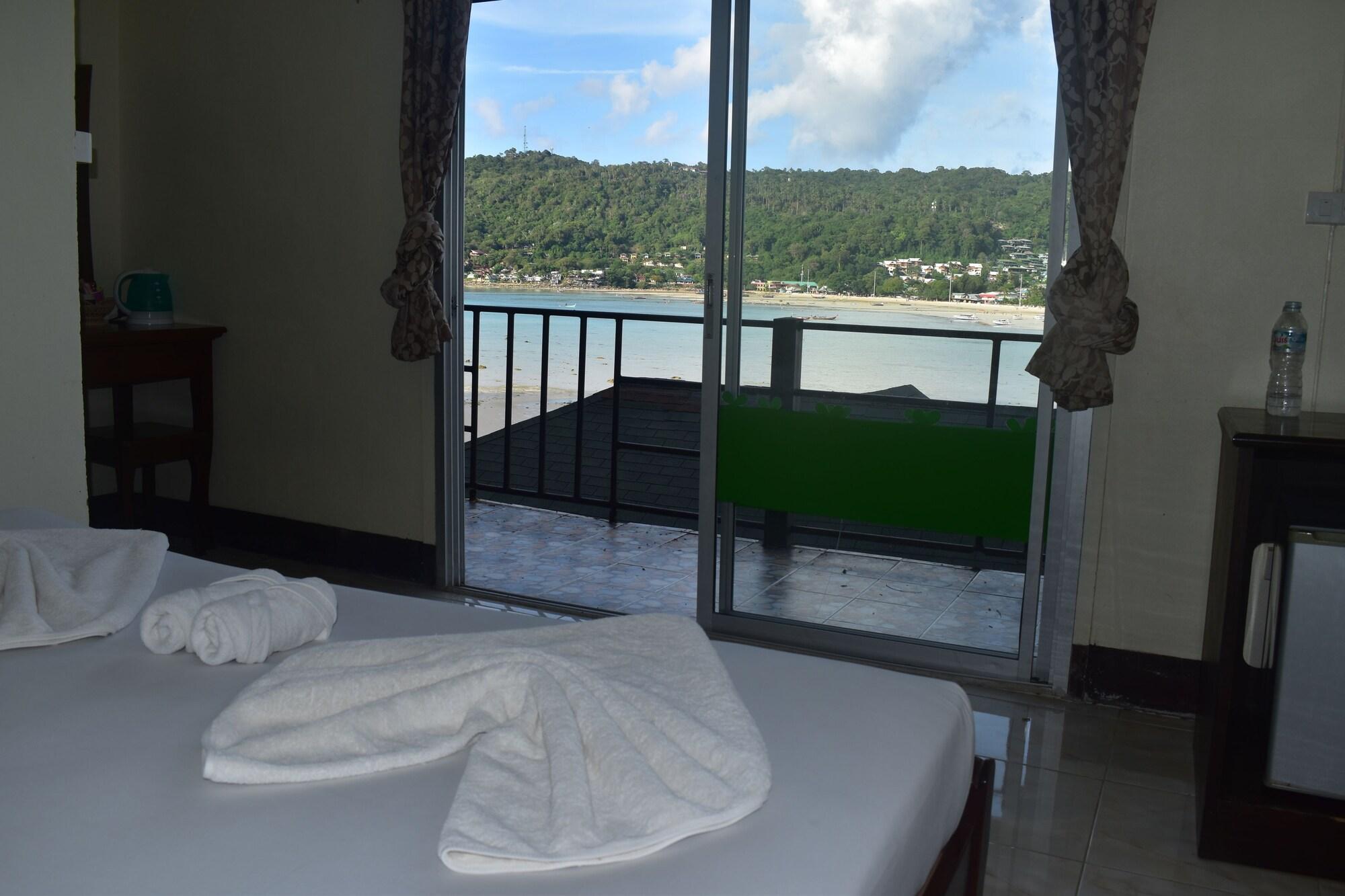 Phi Phi Beach Front Resort Extérieur photo