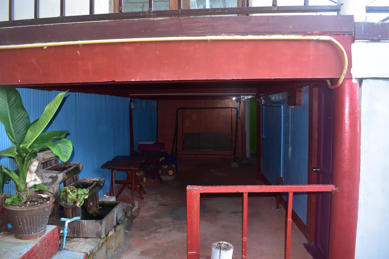 Phi Phi Beach Front Resort Extérieur photo