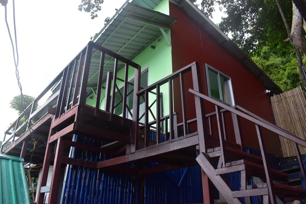 Phi Phi Beach Front Resort Extérieur photo